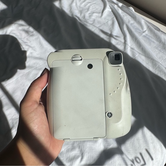 Fujifilm Instax Mini 9 Instant Film Camera White - Picture 2 of 4